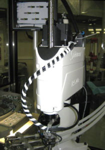 Systèmes de distribution : Intégration de robots industriels et de vision industrielle